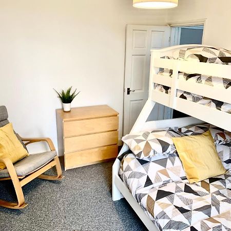 Contemporary 2 Bedroom Victorian Town House - Sleeps Up To 6 Kimberley  Exteriör bild