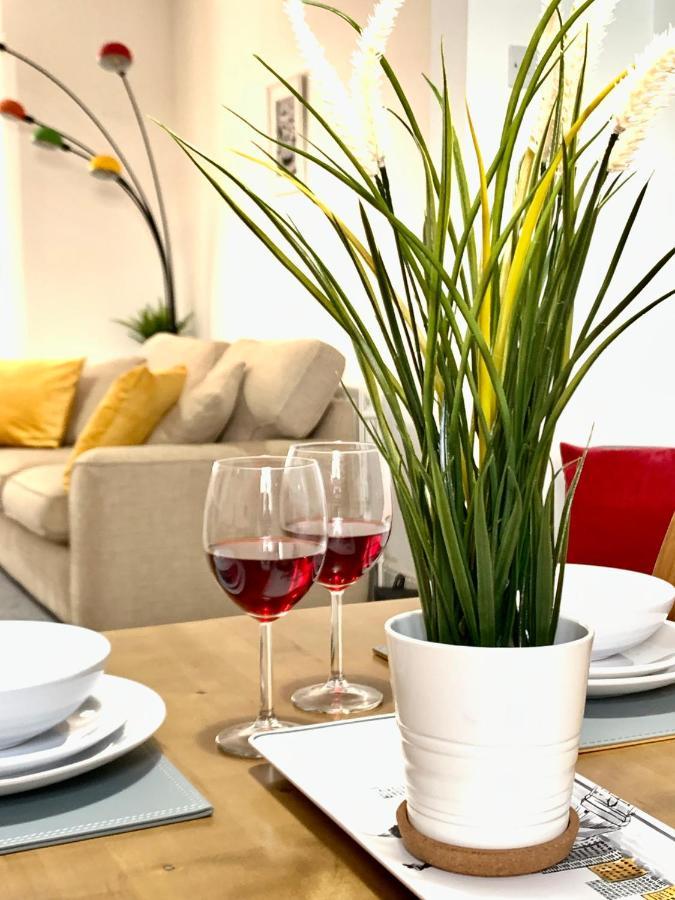 Contemporary 2 Bedroom Victorian Town House - Sleeps Up To 6 Kimberley  Exteriör bild